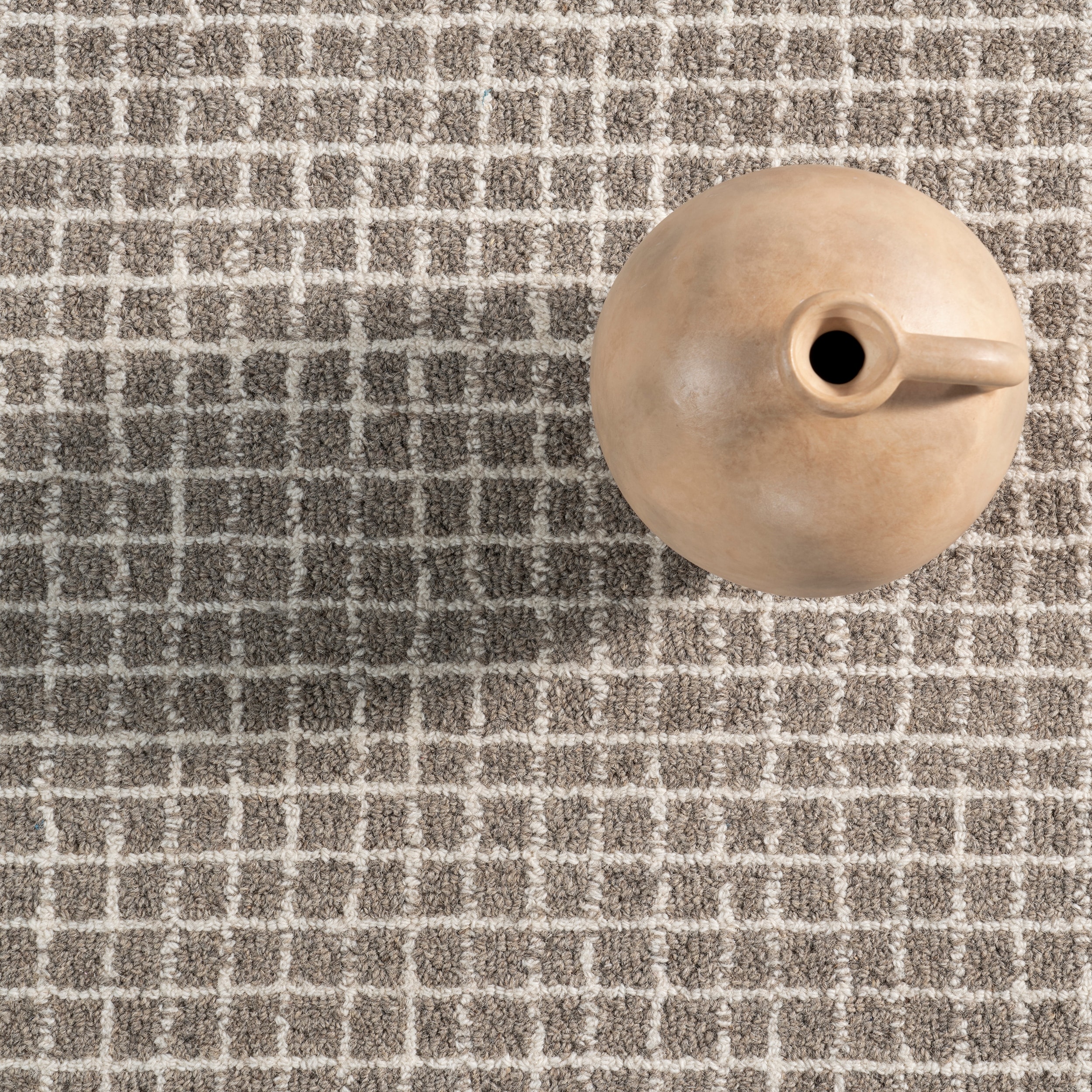 Nuloom Melrose Checked Wool Area Rug.