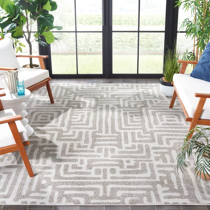 SAFAVIEH Amherst Iska Modern Geometric Rug - 8' x 10' - Grey/Light Grey