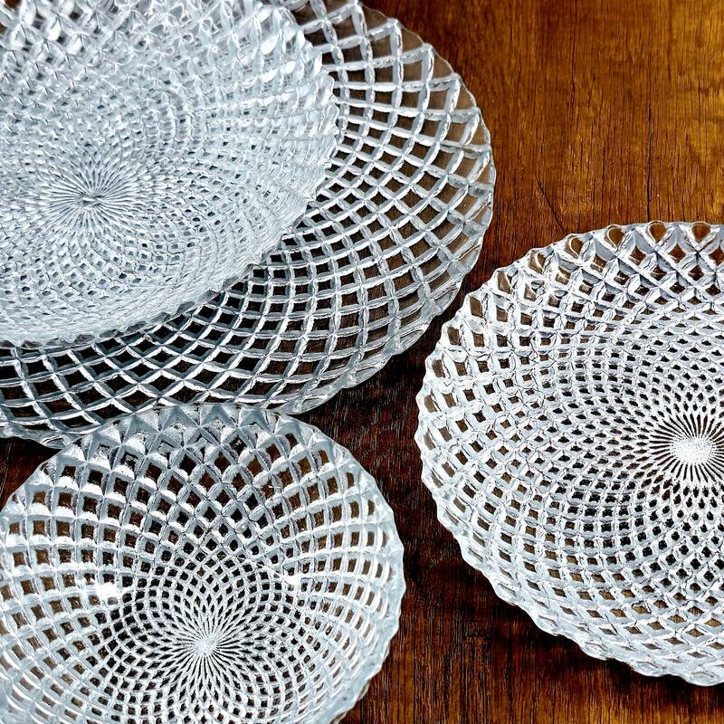 Unique Diamond Pattern Glass Dinner Set Perfect for Everyday Dining and Special Occasions
