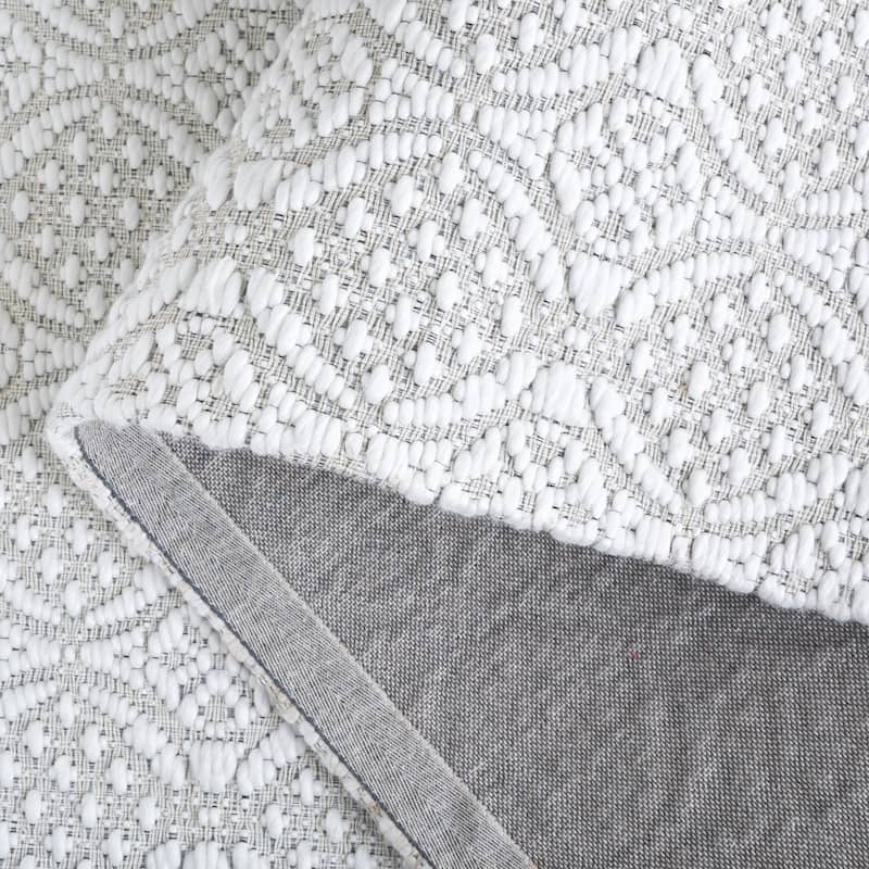 SAFAVIEH Handmade Marbella Iounona Rug