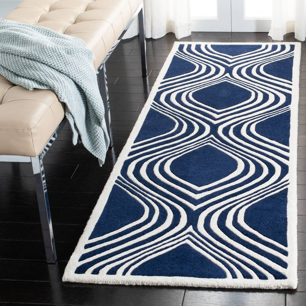 SAFAVIEH Handmade Chatham Armance Modern Wool Rug
