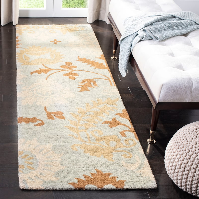 SAFAVIEH Handmade Blossom Fanndis Wool Rug - 2'3" x 8' Runner - Blue/Multi