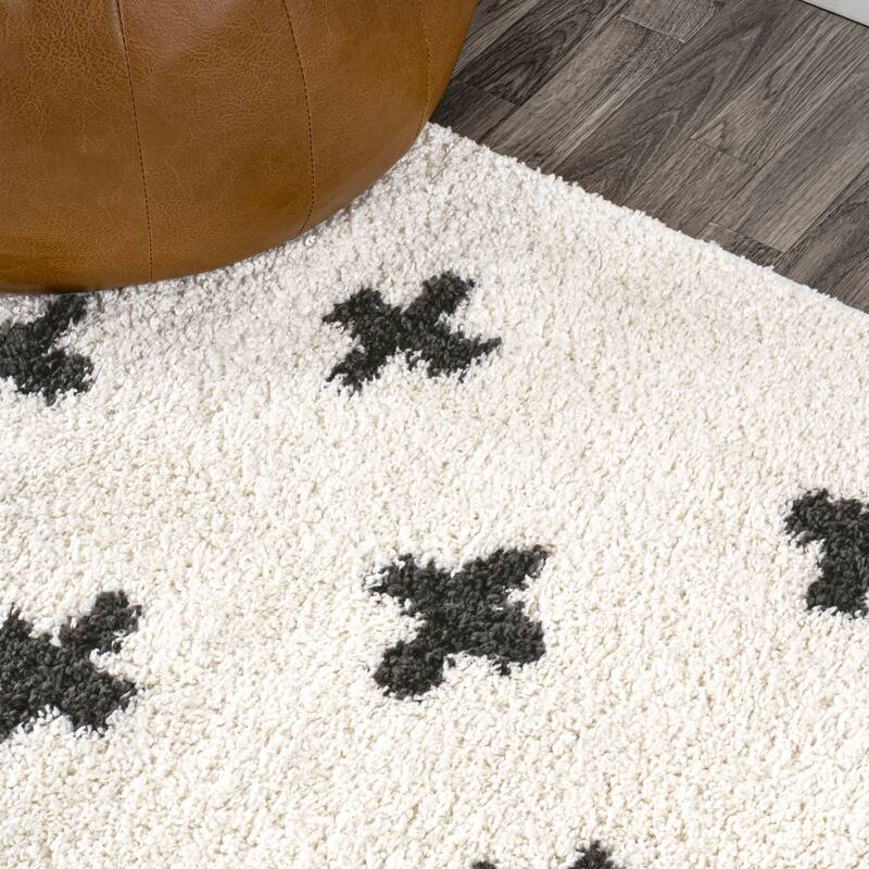 JONATHAN Y Calvia Berber Geometric Shag Area Rug