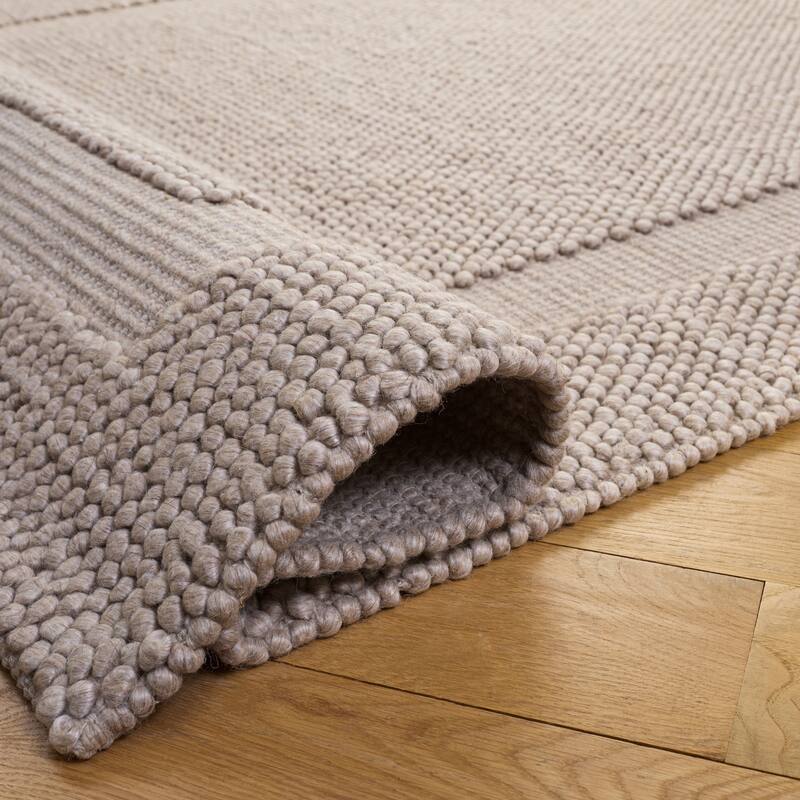 SAFAVIEH Handmade Natura Mehroo Casual Wool Rug