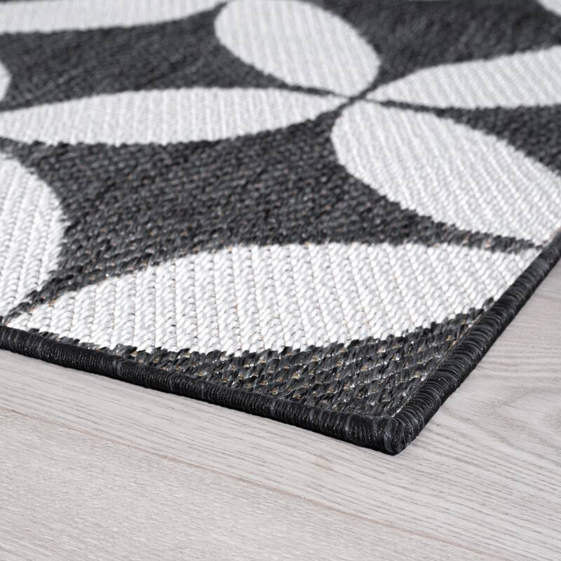 Vision Modern & Contemporary Geometric Indoor/Outdoor Area Rug