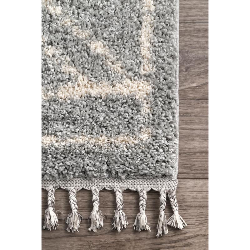 Nuloom Mackie Moroccan Tasseled Shag Area Rug
