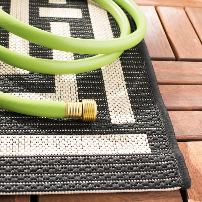 SAFAVIEH Courtyard Ginger Indoor/ Outdoor Waterproof Patio Backyard Rug