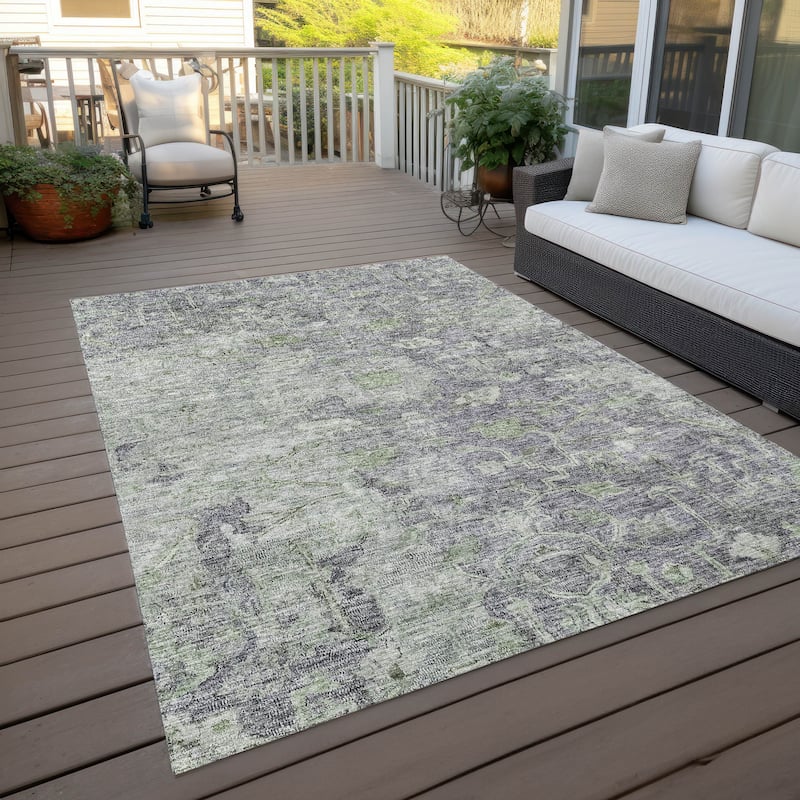 Machine Washable Indoor/ Outdoor Chantille Distressed Traditional Rug
