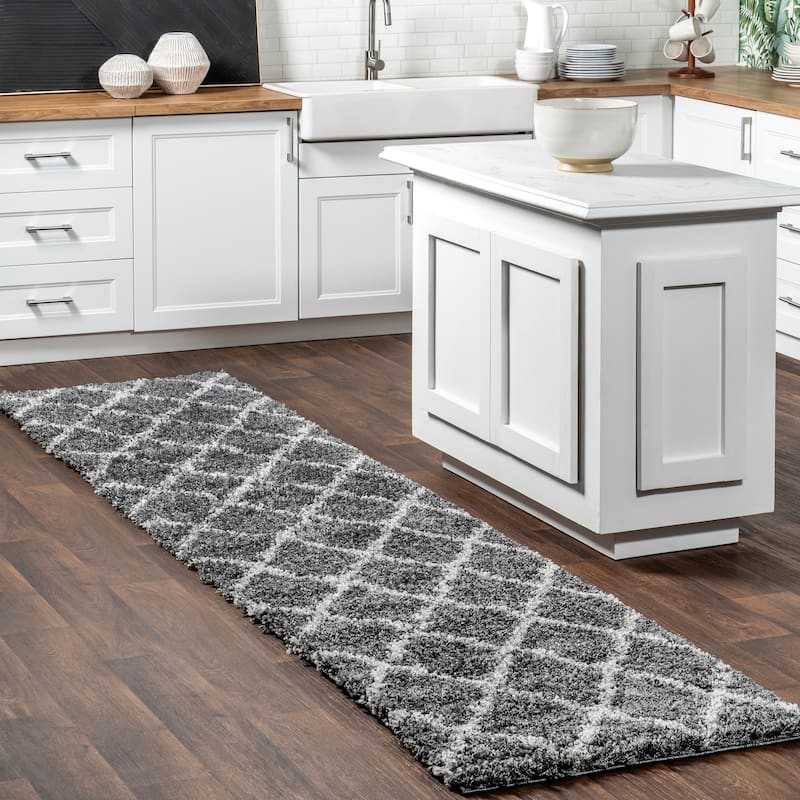 Nuloom Kesha Contemporary Trellis Shag Area Rug