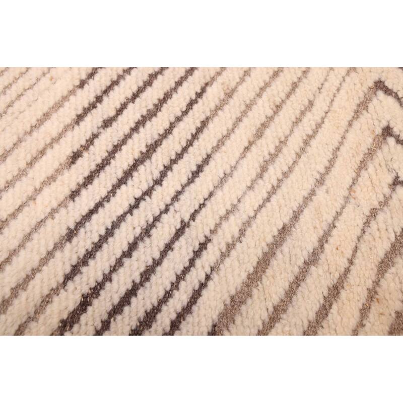 ECARPETGALLERY Hand-knotted Tangier Cream Wool Rug - 5'7 x 8'8