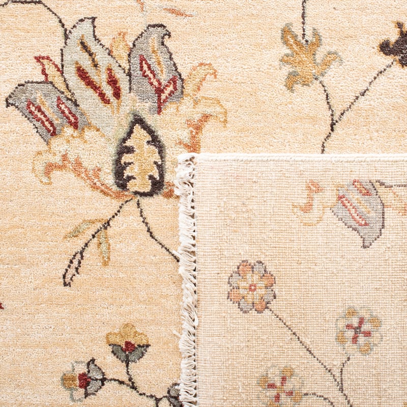 SAFAVIEH Hand-knotted Nordrun Olivia Traditional Oriental Wool Rug