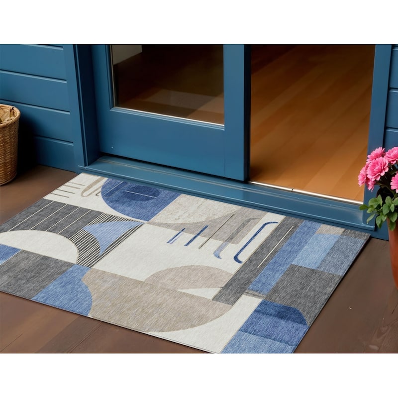 HomeRoots Geometric Modern Rectangle Outdoor Rug - 3' x 5'