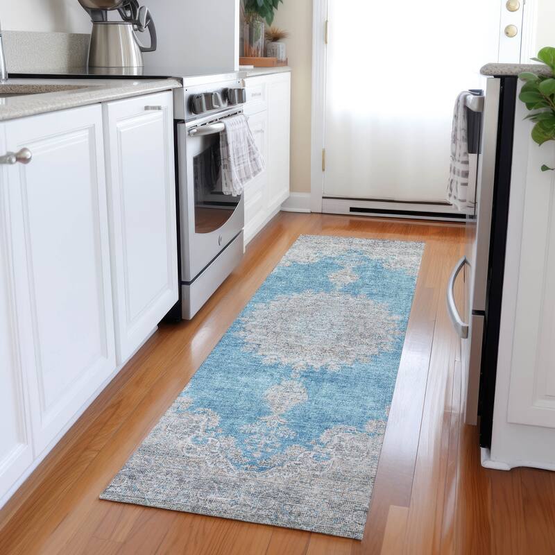 Machine Washable Indoor/ Outdoor Vintage Traditional Chantille Rug