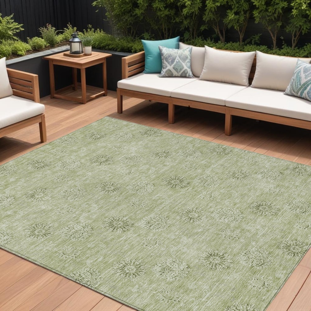 HomeRoots Floral Transitional Rectangle Outdoor Rug