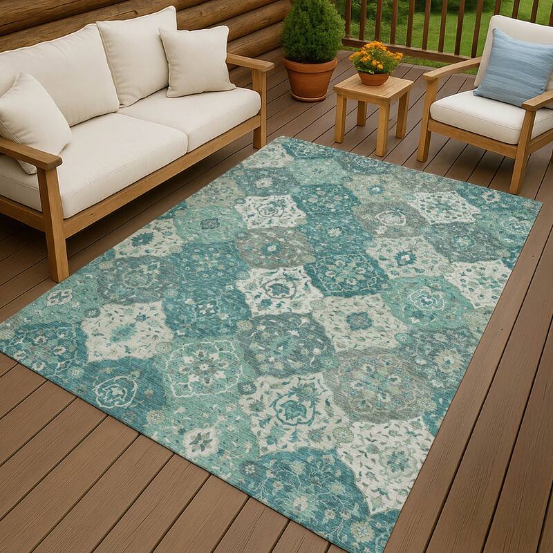 Machine Washable Indoor/ Outdoor Traditional Panel Chantille Rug