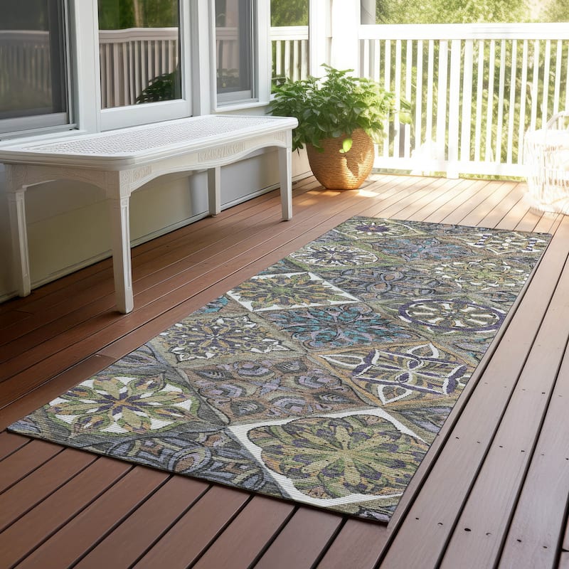 Machine Washable Indoor/ Outdoor Traditional Mosaic Chantille Rug - Taupe - 2'3" x 7'6"