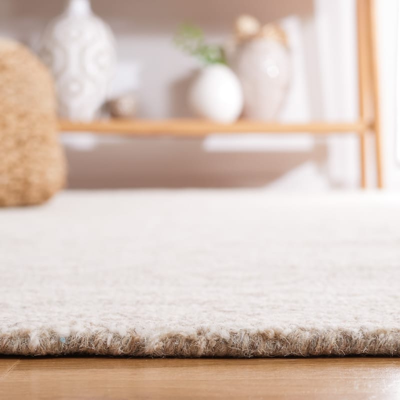 SAFAVIEH Handmade Micro-Loop Kobie Wool Rug