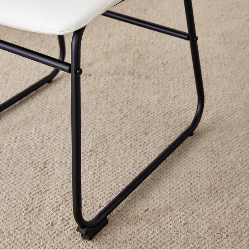 Set Of 4 Classic Pu Leather Chairs, A Stylish Seat Perfect