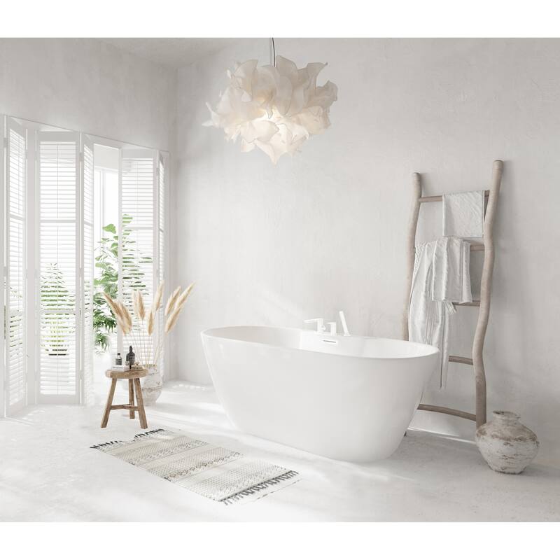 Nicolette Bathtub in Glossy White
