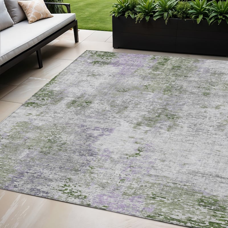 HomeRoots Abstract Transitional Rectangle Outdoor Rug - 5' X 8'