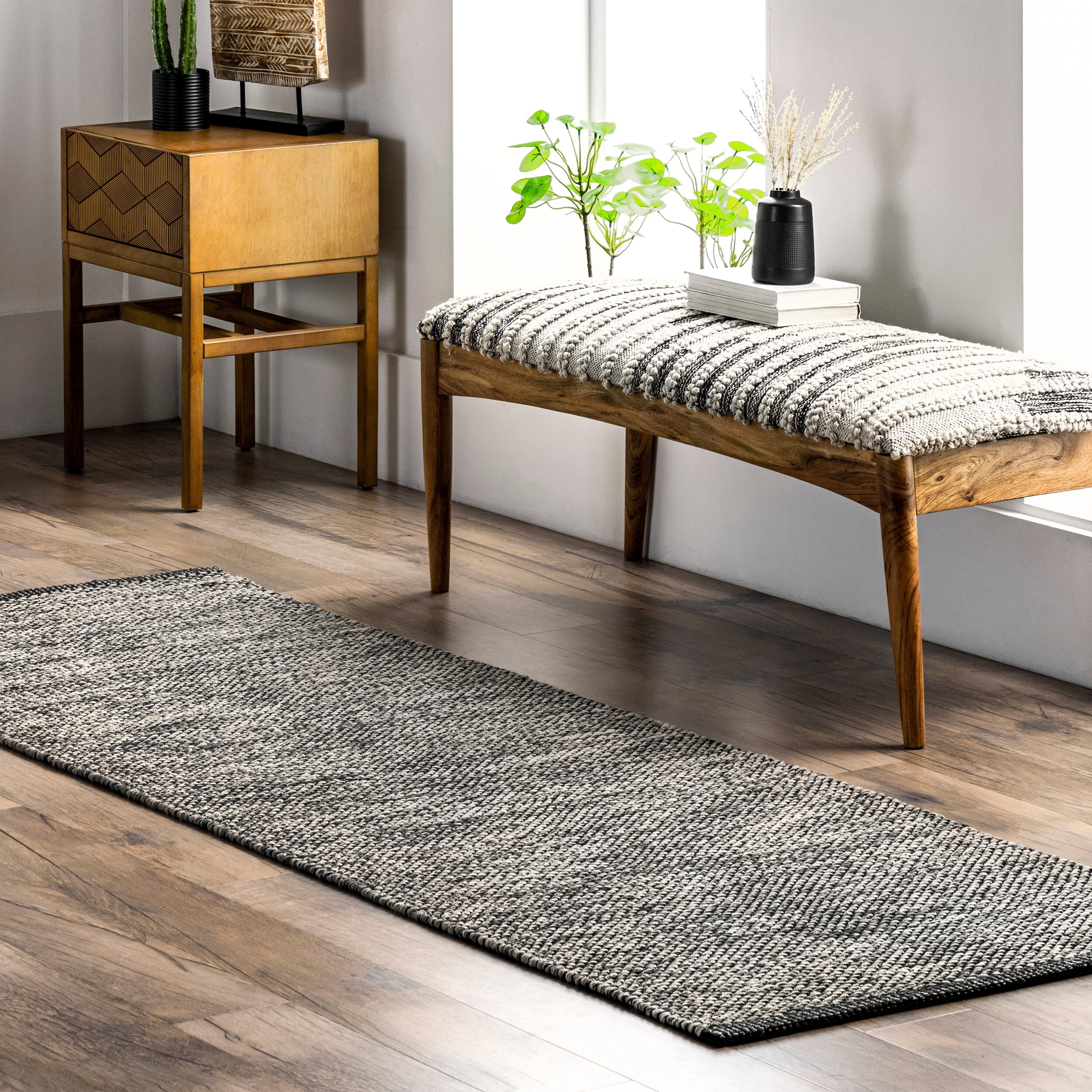 https://ak1.ostkcdn.com/images/products/is/images/direct/d441d11da3693c113bc138036144f9c04f6f0729/nuLOOM-Handmade-Flatweave-Contemporary-Cotton-Area-Rug.jpg