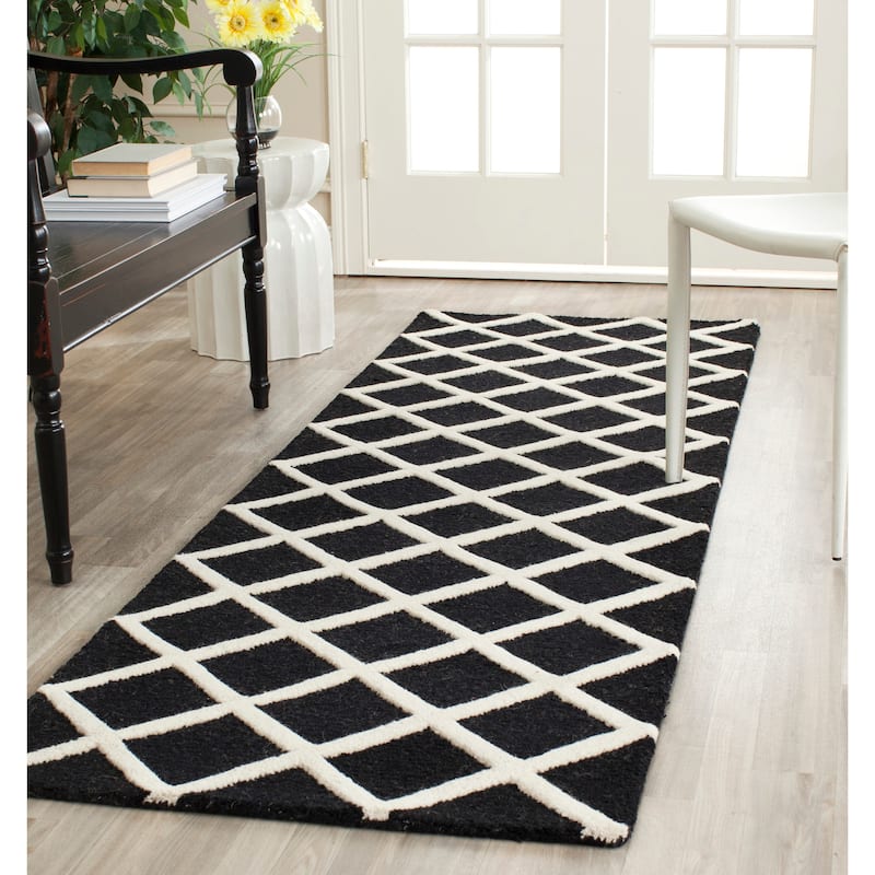 SAFAVIEH, Handmade Cambridge Siire Moroccan Trellis Wool Rug