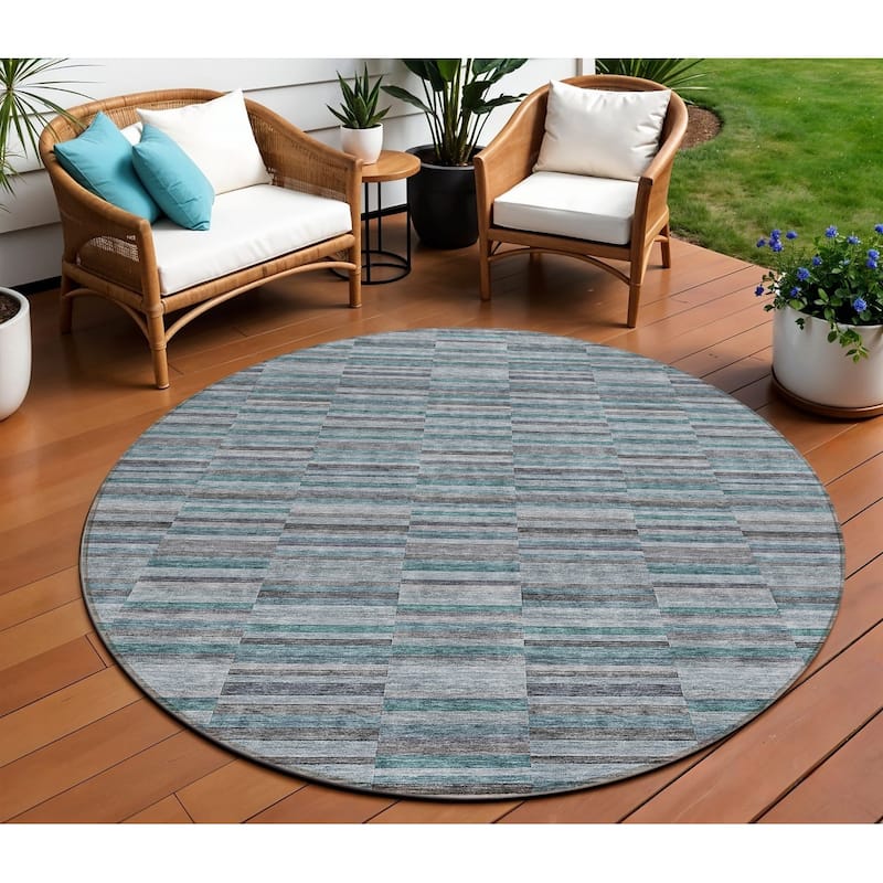 HomeRoots Striped Transitional Rectangle Outdoor Rug - 8' Round