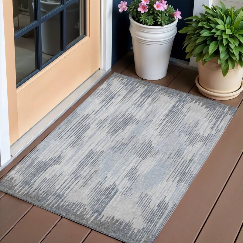 HomeRoots Striped Transitional Rectangle Outdoor Rug - 3' x 5'