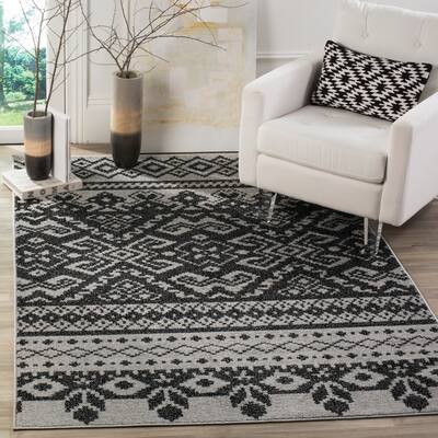 SAFAVIEH Adirondack Dixie Rustic Boho Rug
