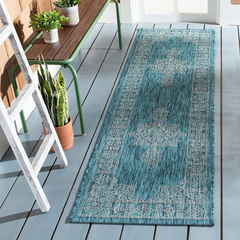 SAFAVIEH Courtyard Zikrija Indoor/ Outdoor Waterproof Patio Backyard Rug