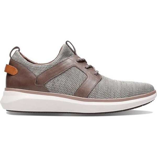 Un globe lace clarks store