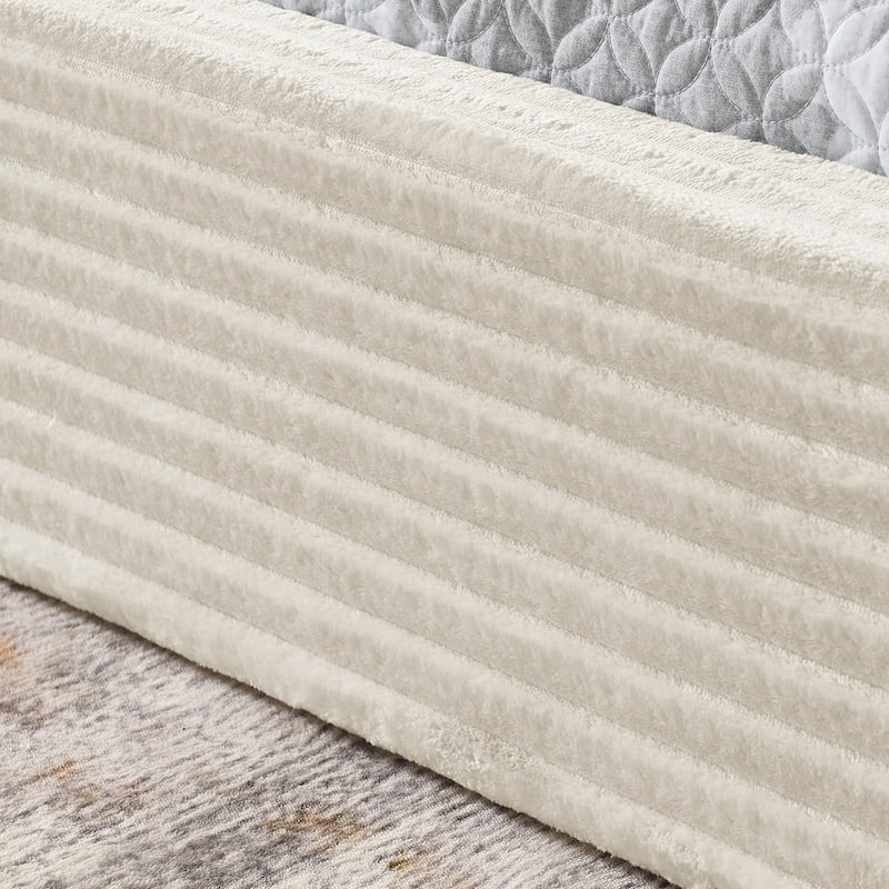 Velvet fabric Grounded Platform Bed Queen Size Upholstered Bed Frame