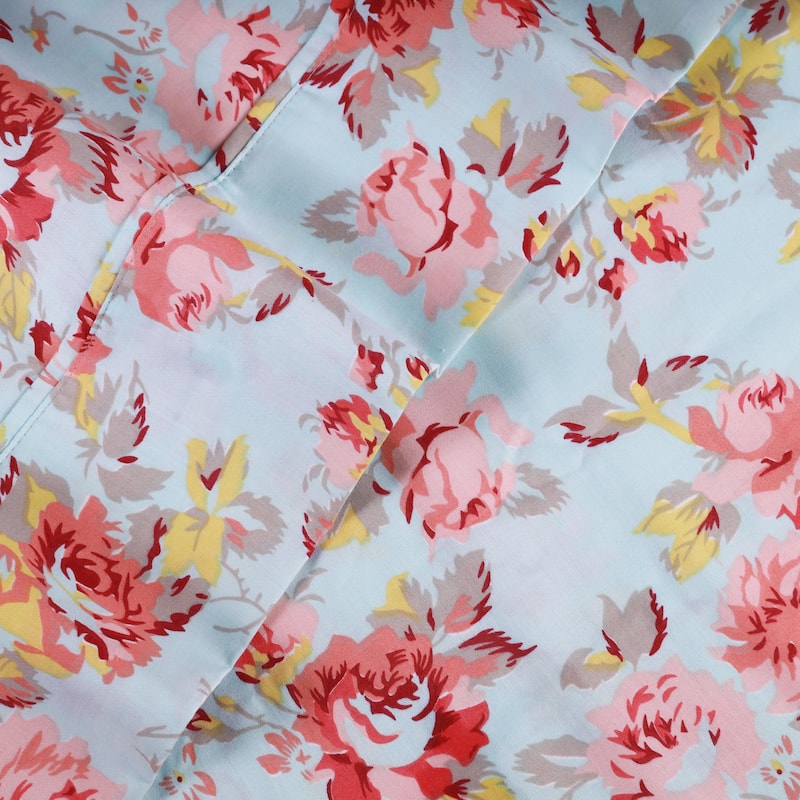 Superior Cotton Vintage Floral Duvet Cover Set with Pillow Shams