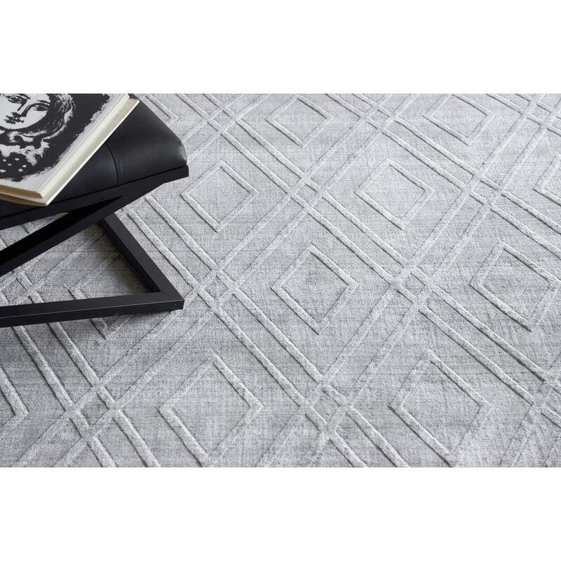 Exquisite Rugs Castelli Handmade Handloomed Bamboo Silk/New Zealand Wool Light Silver Area Rug.