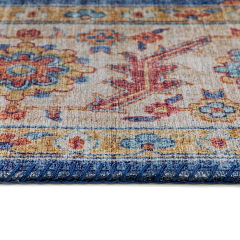 Sevim Traditional Area Rug