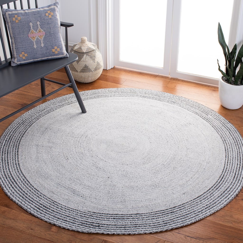 SAFAVIEH Handmade Cape Cod Neriman Farmhouse Polyester Rug