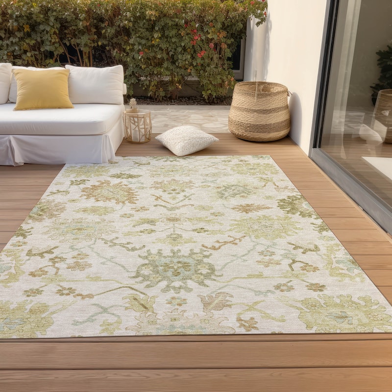 Machine Washable Indoor/ Outdoor Traditional Casual Chantille Rug