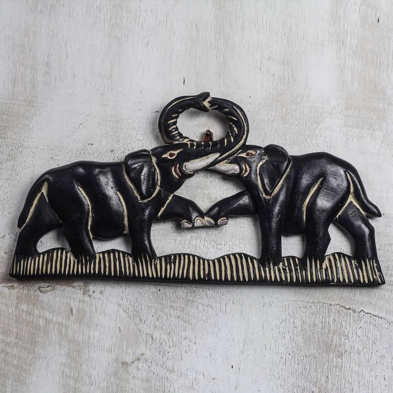 Handmade Elephant Fight Wood wall sculpture (Ghana)