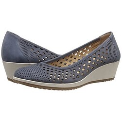 naturalizer women's brelynn wedge pump