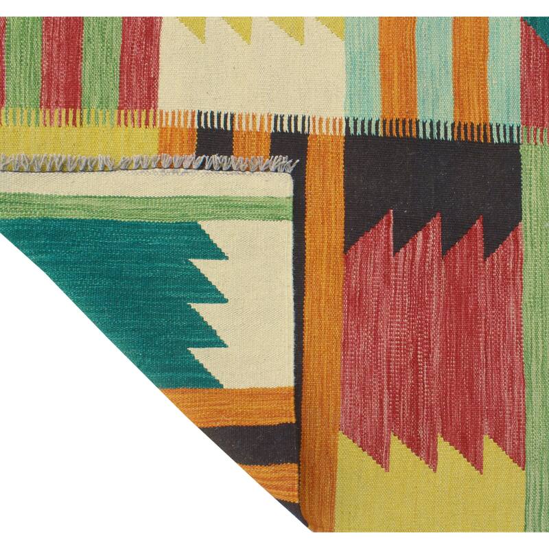 Modern Flatweave Manar Ivory/Green Rug - 5'8" x 8'1"