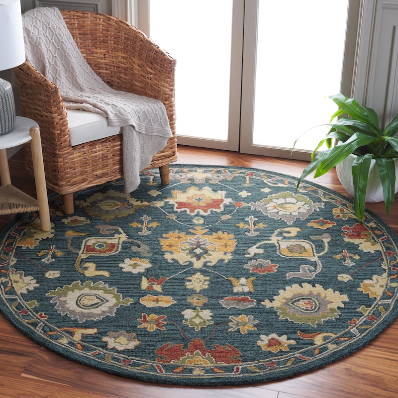 SAFAVIEH Handmade Metro Gilette French Country Floral Wool Rug