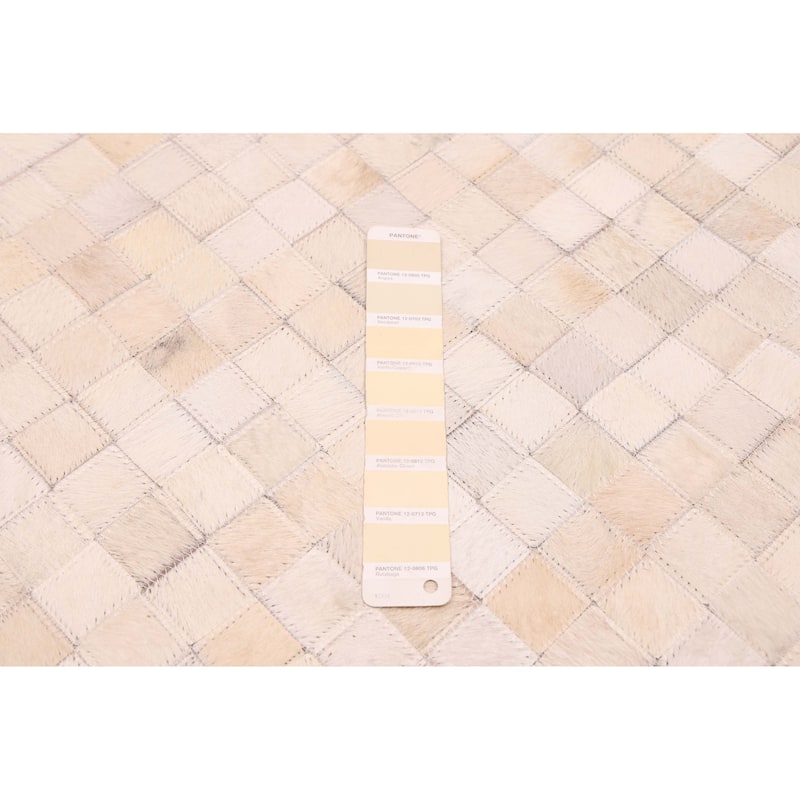 ECARPETGALLERY Handmade Cowhide Patchwork Ivory Leather Rug - 6'0 x 6'0