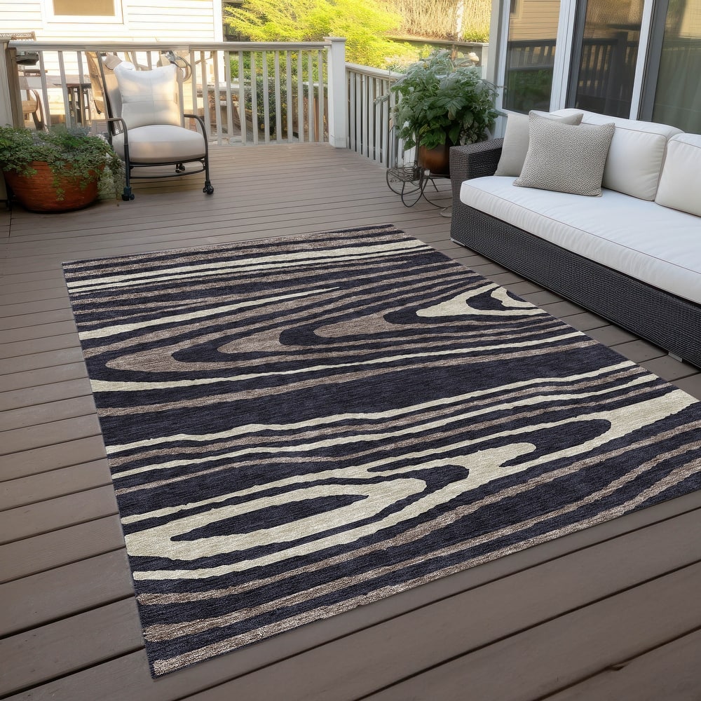 Machine Washable Indoor/ Outdoor Abstract Illusion Chantille Rug