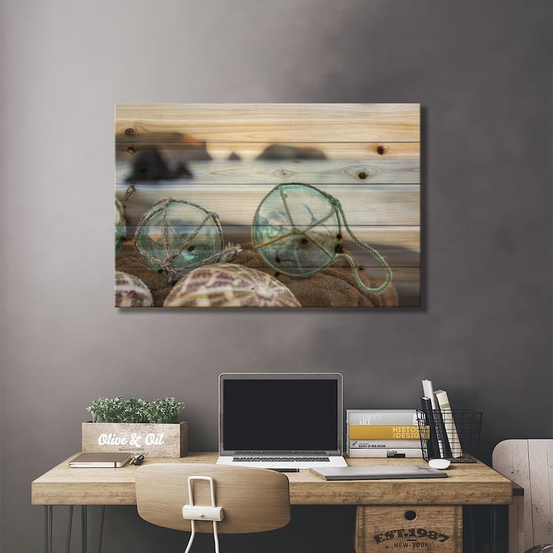Crescent Beach Shells XVI Print On Wood by Alan Blaustein - Multi-Color