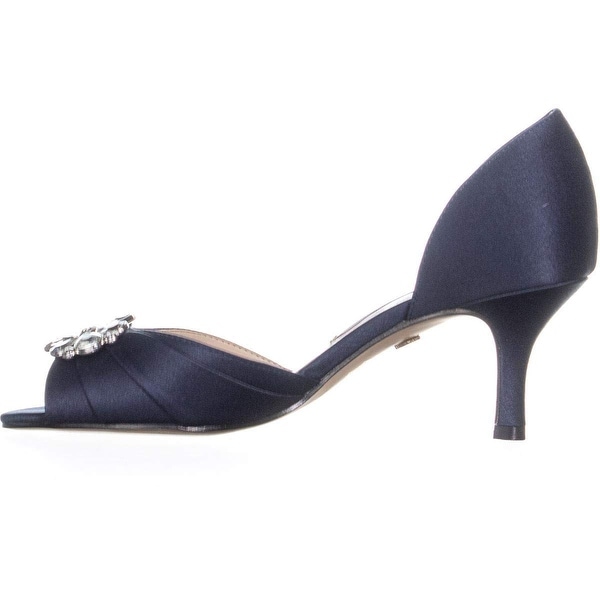 nina charisa pumps