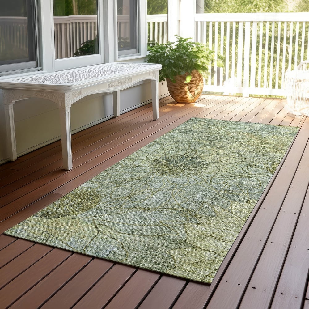 Machine Washable Indoor/ Outdoor Contemporary Floral Chantille Rug