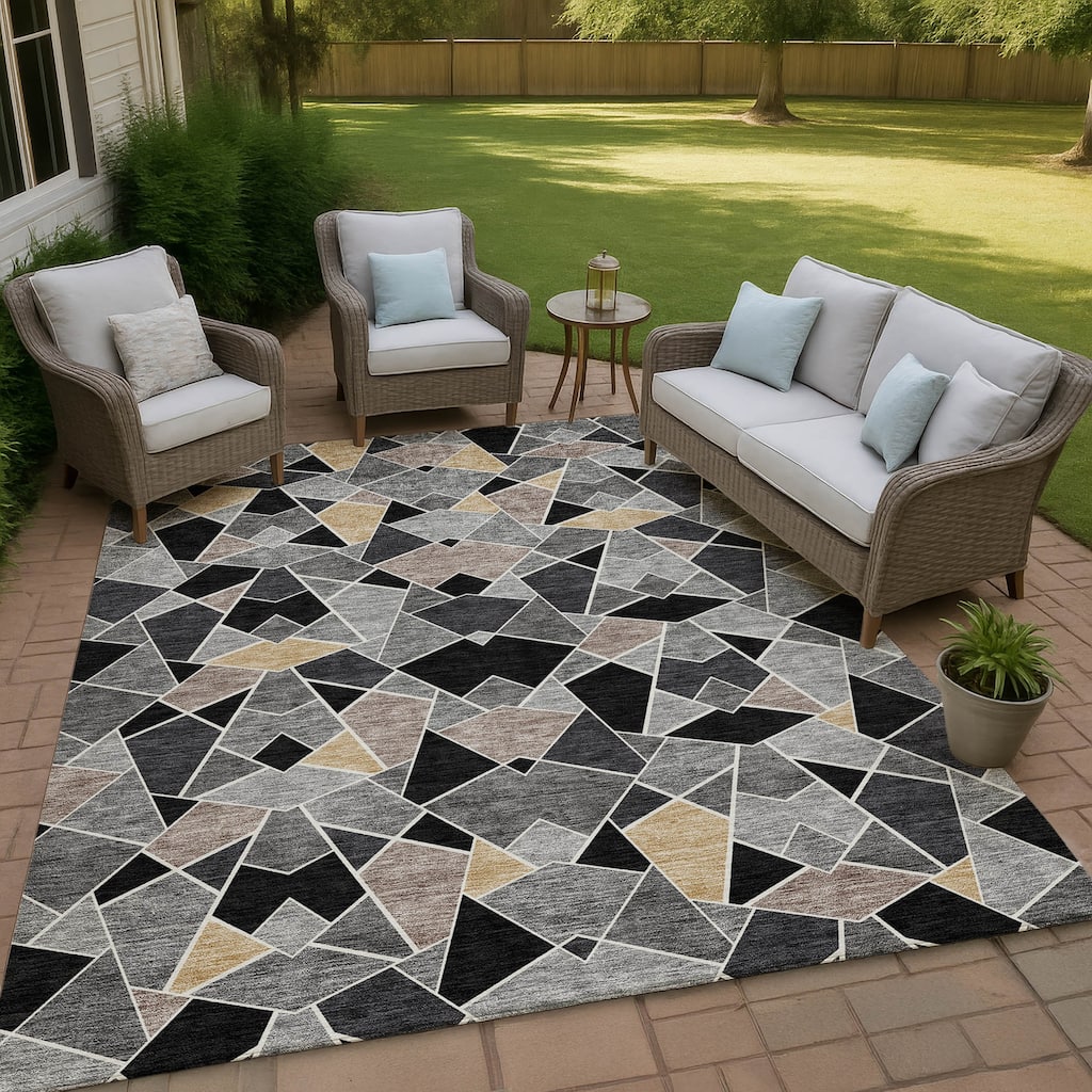 Machine Washable Indoor/ Outdoor Modern Mosaic Chantille Rug