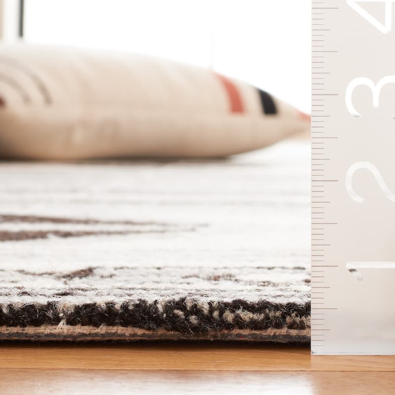 SAFAVIEH Handmade Ebony Houkje Modern Wool Rug