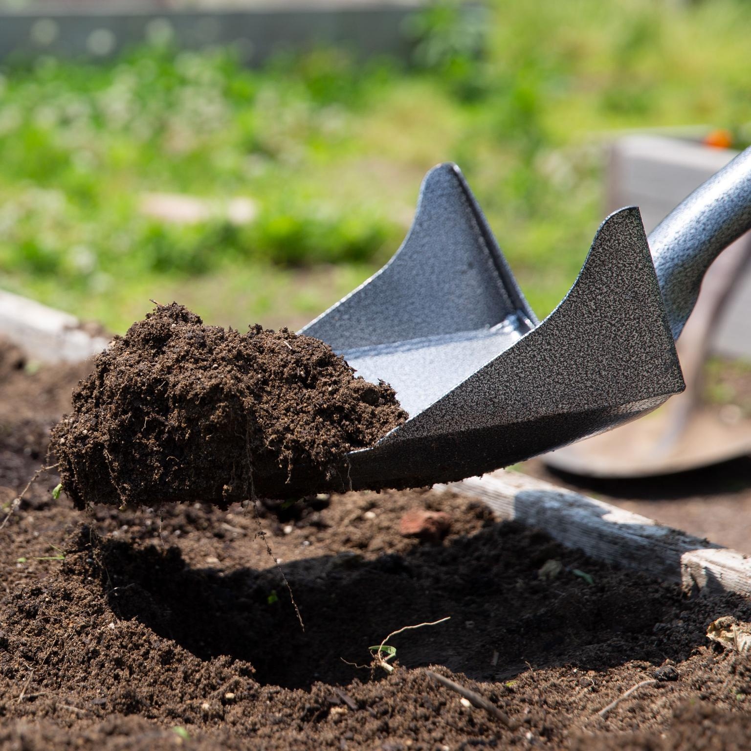 Root assassin shovel shop b&q