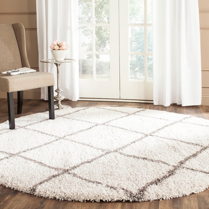 SAFAVIEH Hudson Shag Estella Diamond Trellis 2-inch Thick Rug - 7' Round - Ivory/Grey - Round